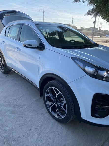 السلام عليكم 

سبورتج 2021 جيتي لاين 

فول مواصفات 1/1 معروفه مواصفات الجيتي لاين

ماشيه 26الف 

مكفوله كفاله عامه  
بعدهي بلايلونة
سبير منازل ابد
سيارة نضيفه حيل نضافه فول الفول 

مكاني بغداد حيور

للاستفسار 
***********
