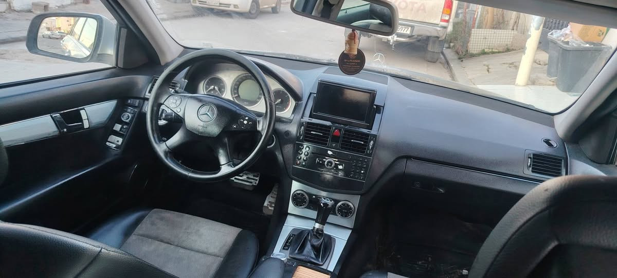 🌹بەناوی خوای گەورە🌹
 بۆ فرۆشتن و گۆڕینەوە
 
🌹ماشاءاللە ماشاءاللە 🌹
شتنی نمونەو لۆکو دانسقە ئەبێت ئاوا بێت 
مارسیدس سی کلاس  مۆدیل 2008
بێدەعم و بێ لێدراوی نوکەدەرزی ناوگرتنی
 نییە
چوار بۆ پێنج پارچەی پەمپە
لەسەر کاڵ بونەوە بۆ جوانی کراوە
هەیکەلو ناوی نمونەیە لە جوانیدا 
بەس ماشاءاللەی ئەوێت
سەیارەیەکی هەتا بڵێی نەرمەو لێخوڕینی زۆۆر خۆشە زۆۆر بەکێش و بە هەڵمەتە

گێڕو مەکینەی کراون vvti 3000 لەسەرە
لەسەر قوڵاغی بیلادی دانراوەتەوە
گێڕو مەکینەو تەقەو ڕەقەو دەعم لێدراو کارەباییات و تەحویل و غەرامە بەشەرت 
دەعامی بۆ دەعامی بەشەرت...
شوێن.. هەولێر..
نرخ... 77 وەرقەو معامەلە
ژ.م... ***********
***********
​🌹بسم الله الرحمن الرحيم🌹
       للبیع او مراوس
​🌹ما شاء الله.. تبارك الله🌹
​للبيع مرسيدس (نمونة ولۆك)، السيارة مال جناي وبحالة نادرة:
مرسيدس C-Class موديل 2008
​البدي: السيارة مكفولة من الدعم والضربة، حتى "طخة إبرة" ما بيها من الداخل.
​الصبغ: بيها 4 أو 5 قطع "بەمپ" (رش تجميلي) على كد الشخوط وتكليح الصبغ، يعني مصبوغة على نظافة.
​النظافة: الهيكل والداخلية توب، السيارة "وردة" وما شاء الله عليها.
​القيادة: سيارة ناعمة جداً، سحبها قوي وعزمها عالي (طيارة بالشارع).
​المواصفات:
​المحرك والكير: محرك كراون 3000 VVTI، راكب على قلاغ بلادي وشغله كولش نظيف.
​الضمان: (كير، محرك، صدر، كهربائيات، تحويل، وغرامات) كلها بشرط الفحص، والسيارة من الدعامية للدعامية مكفولة.
​التفاصيل:
​المكان: أربيل.
​السعر: 77 ورقة (بيها مجال ومعاملة للشراي).
​للاتصال: *********** / *********** أربيل, العراق
