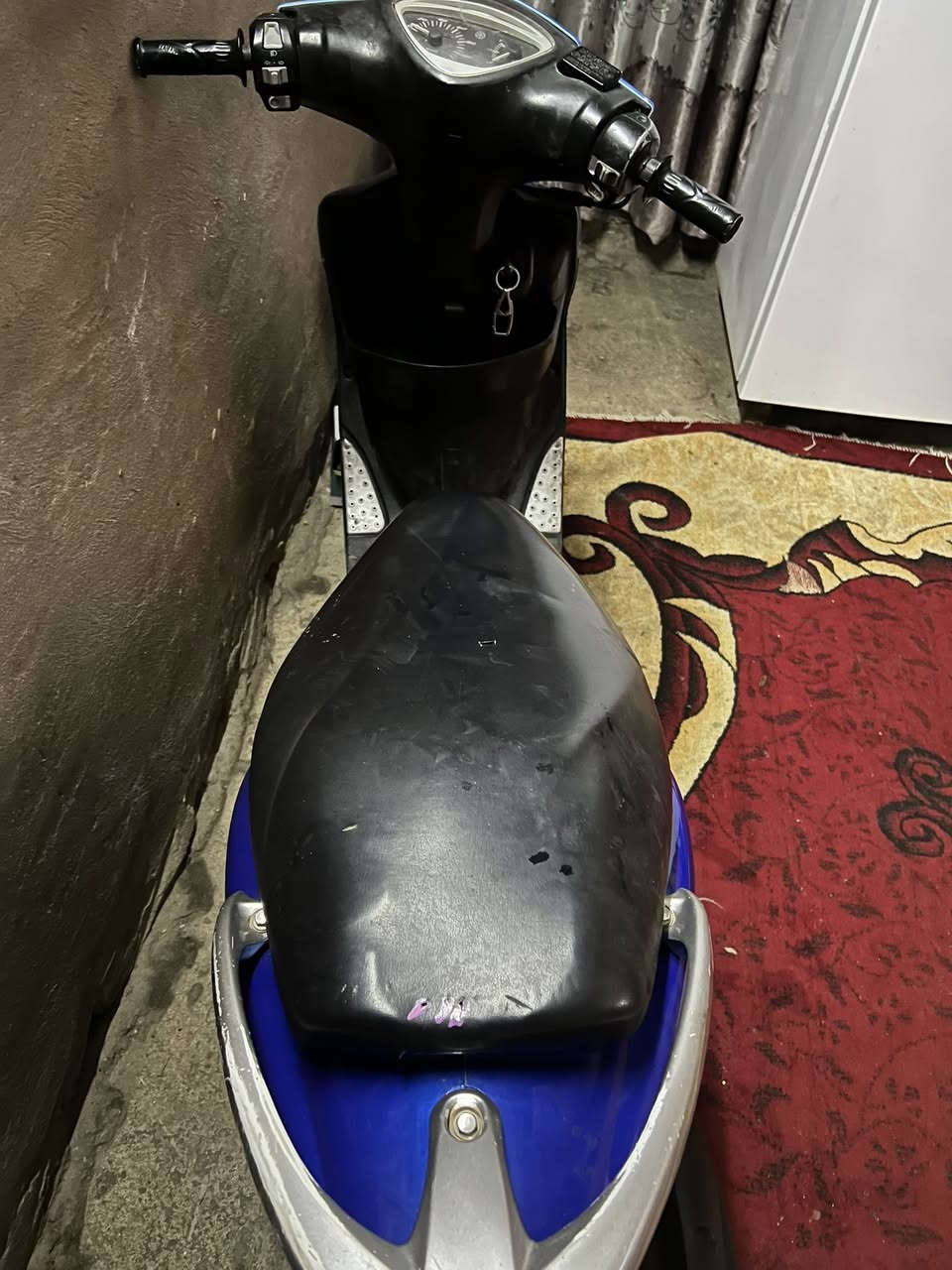 سلام عليكم ماكس عدله للبيع مكينه بلاديه ناعمه وحلوه دراجه سلف شوكت مايعجبك شغل وطلع قفل ٣٥٠ 
 مكان مدينه صدر 
***********
