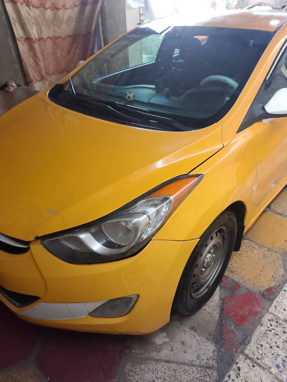 سلام عليكم الانترا البيع مديل 11رقم بصره مميز سياره بسمنه تحويل ثاني يوم مكينه غبل 3اشهر شادينه دوش تبريد شغال تخم تاير بيهه ضربه بل مدكر الأيمن وره ومرجعينه بارد السعر 95وبيه مجال  شي بسيط الشراي يخابر رقم راعيهه ***********العنوان البصره الهارثه
