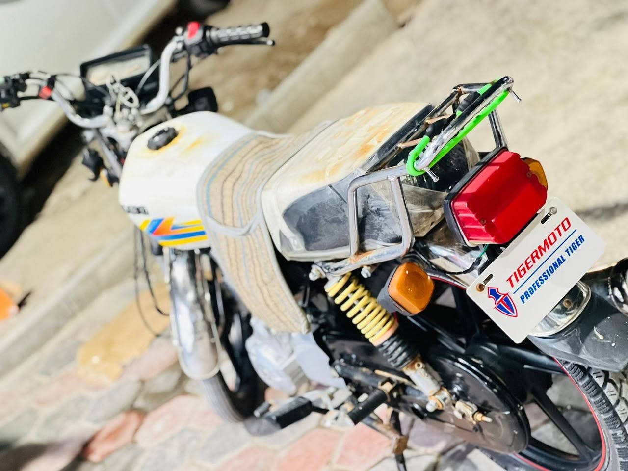 دراجه هونده للبيع
أوراق اصولي مكينه مامفتوحه برغي
موديل 2021  مكاني بابل هاشميه
سعره 550 وبيه مجال


**إذا كنت صاحب هذا الإعلان وتريد حذفه لأي سبب، رجاءا أرسل رسالة إلى الدعم الفني**