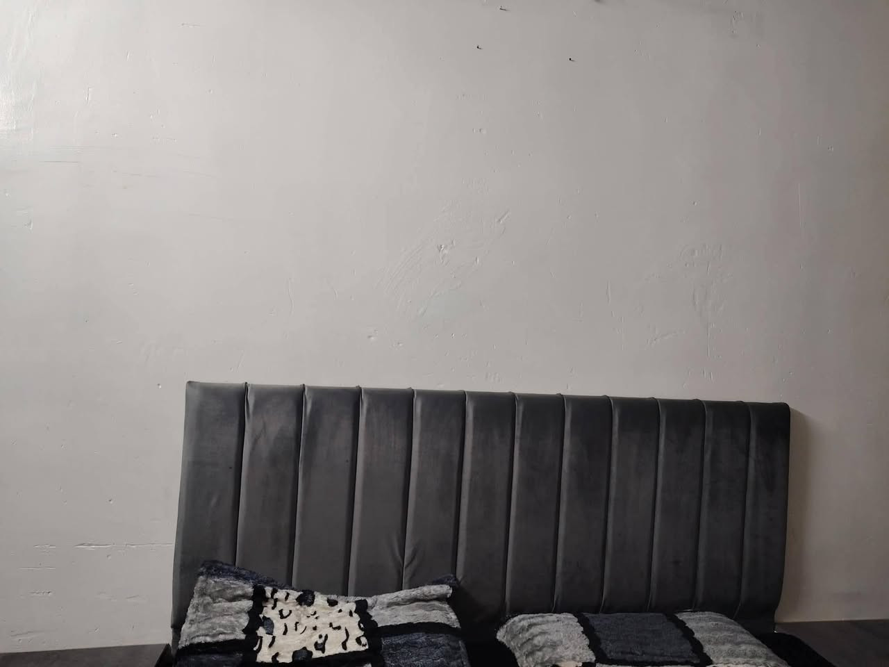 غرفه نوم تفصال درجه اولى شغل كلار مضبوط
كنتور ٨ بيبان ملحق

جربايه نفرين قياس ١٨٠ في ٢٠٠

كومديات عدد ٢

ميز تواليت كلاسيكي

نضام ابواب نرمايد كامل جك

الغرفه نضافه ١٠٠ب ١٠٠ استعمال شهر تقريبا

مزاد مهدي خانقيني

خانقين محطه مجاور مركز شرطه ازادي

***********
