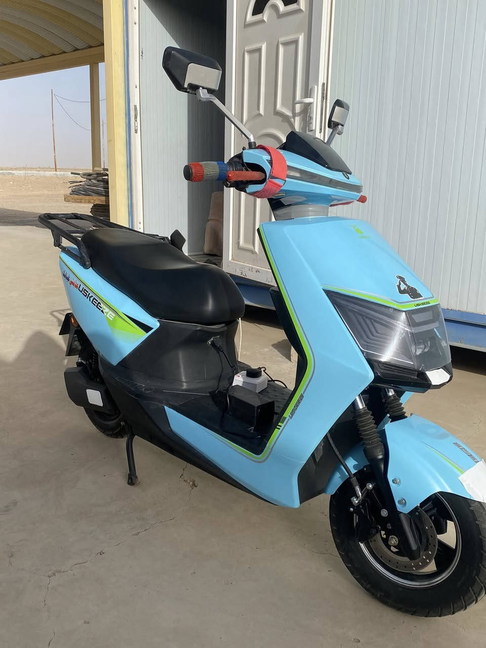 دراجة شحن للبيع اربع سرع طياره التاير حجم 12 الملف 2000 البطاريات جديده بلباكيت السعر فقط 500 للتواصل ***********
