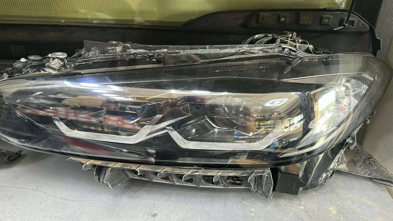 شركة الفارس 
توفرت مجموعه من الغراض المستعمله الوكاله 
يوجد جميع انواع الحداديه لسيارة bmw G,F,E series 
يوجد جميع اغراض المحرك والكير 
***********
***********
