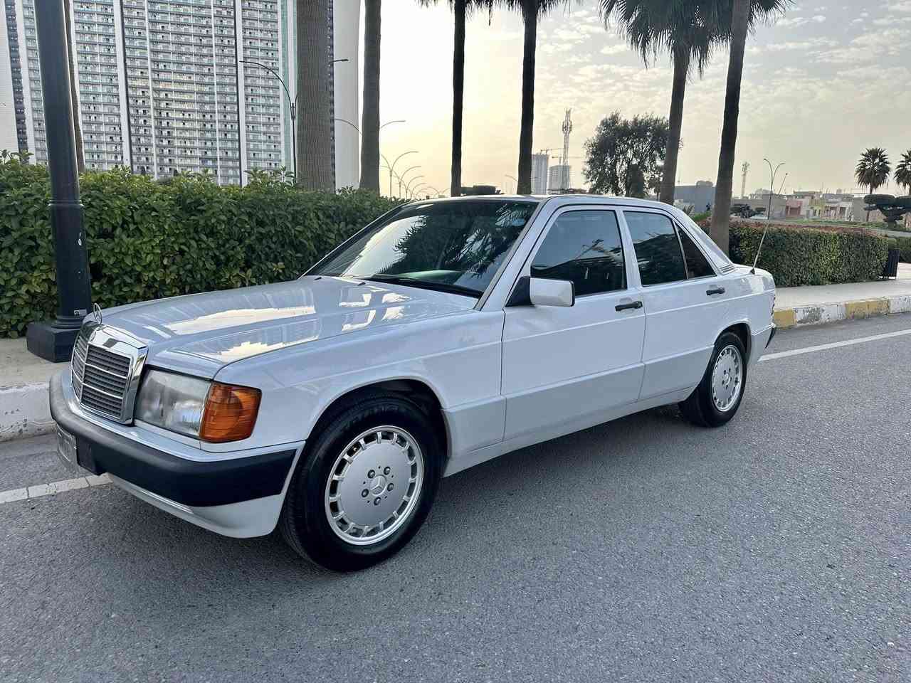 مارسيديس 190موديل 93
سلام عليكم اخوان سياره موديل 93 
سياره بشرط سونه ر و فحس 
سياره صبخ بيلادى شريكه بدون ضربه بدون صبخ عراقى بدون خياس
بشرط كفاله عامه 
كير مكينه اكسل تبريد  كفاله كلش 
سياره رقم اربيل دولى سنه ويه جديد حتا 2030
مكينه بلادى حجم  230
مكان اربيل سعر سياره (80) و مجال قليل 
***********
