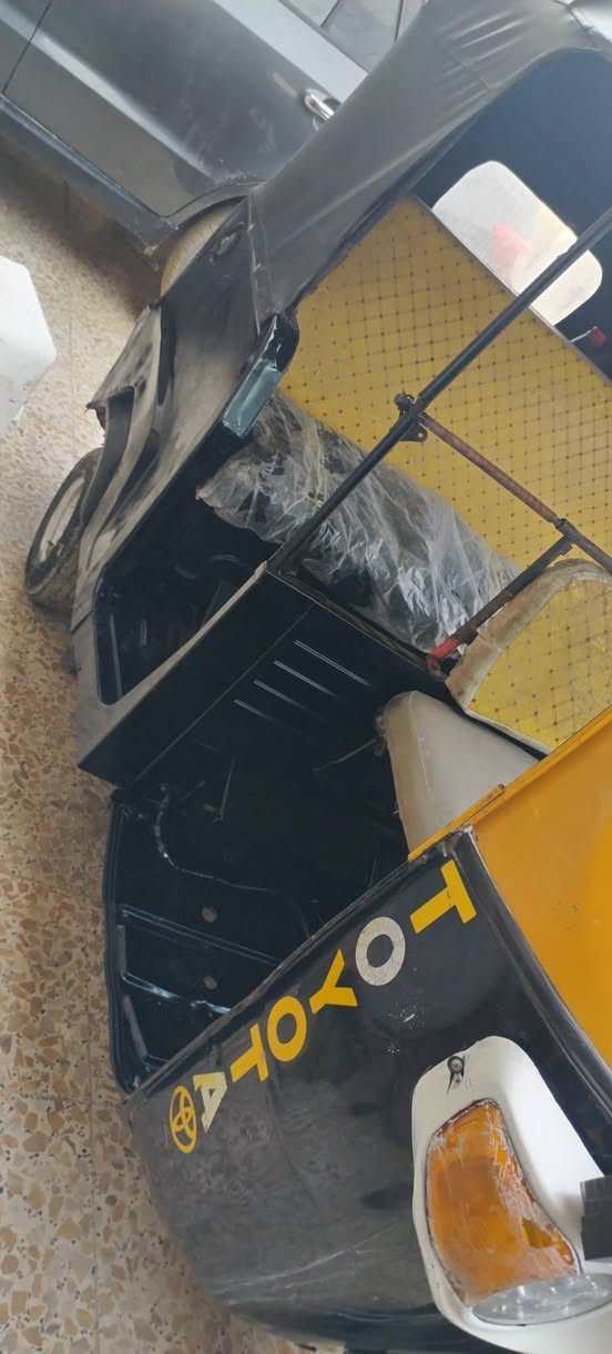 سلام عليكم البيع او مراوس  بياجو موديل ٢٠١٨ أوراق اصوليه جاهزه كهربايات شغاله مكينه حلوه تايرات نص عمر بدون خياس ولا تعمير بلاديه بيه مكانات صبغ تفاصيل فيديو مكاني بغداد النهروان *********** سعر مليون٤٠٠الف سعر  ١٤٠٠
