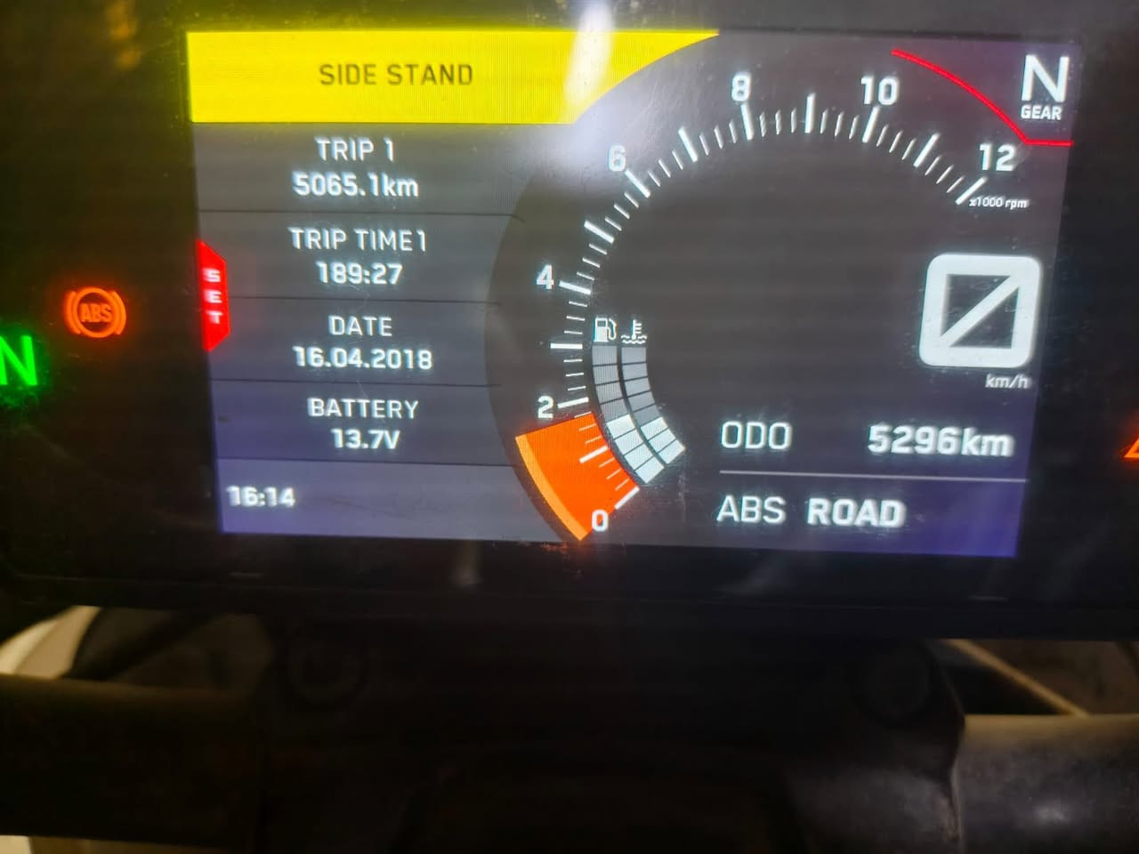 للبيع KTM Duke 390 🏍️

▪️ النوع: KTM Duke 390
▪️ العداد: 5,296 كم فقط
▪️ ABS أصلي
▪️ شاشة TFT ملونة
▪️ تبريد سائل
▪️ محرك قوي واستجابة ممتازة
▪️ استخدام خفيف وحالة جيدة جداً
▪️ جاهزة للفحص والمعاينة

💰 السعر: 4,500 دولار قابل للتفاوض بالمعقول

📍 الموقع: بغداد
📞 رقم الهاتف: ***********

✅ دراجة نظيفة ومميزة، والمعاينة خير برهان.
🔶 للجادين فقط
