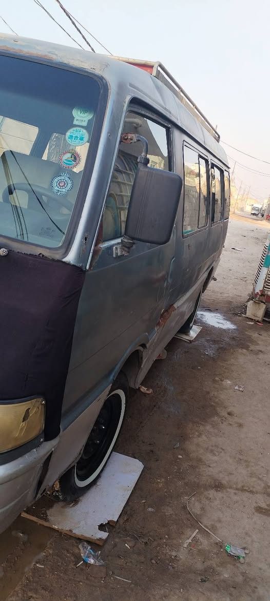 من رخصت الدمن سلام عليكم كيا اسيا موديل 97سياره خير من الله حداديه باتري دينمه سلف كله جديد سياره بيها خيط بخار السنويه ال30مكانهه الديوانيه مصفره هيئه مرور رقم تليفون***********
