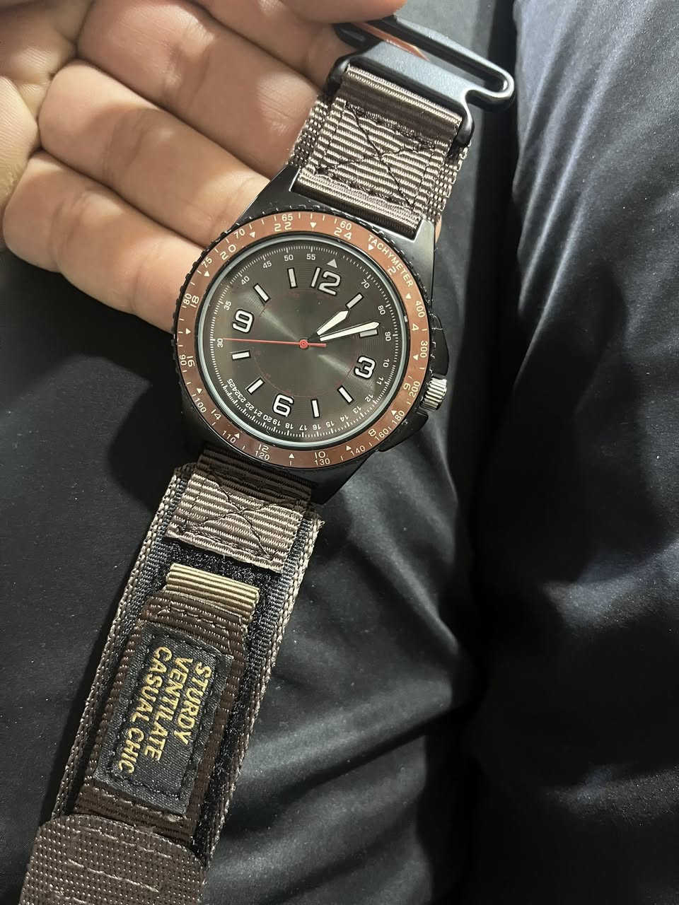 بسم الله الرحمن الرحيم
تحيه طيبه للجميع ♥️ 

للبيع ساعه 

سير نسيج اصلي 

مكينه بطاريه 

كامل مرفقات

مقاوم للماء 

السعر 30 الف  

 

يوجد توصيل إلى جميع محافظات العراق وبغداد أيضاً 

للحجز والاستفسار المراسله على الخاص  موجود


**إذا كنت صاحب هذا الإعلان وتريد حذفه لأي سبب، رجاءا أرسل رسالة إلى الدعم الفني**