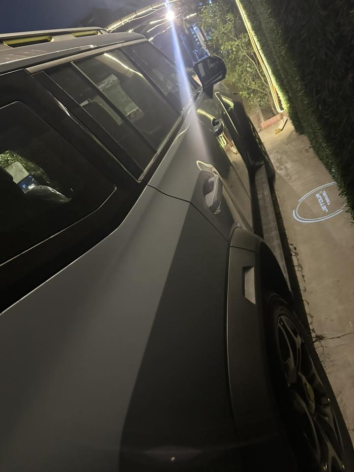 سلام عليكم جيتور تي تو للبيع السياره فول موصفات داخل زيتوني والحزام برتقالي شاشه جبيره اربع كامرت بنرامه كشن حار بارد صندوك شفط سياره حلوه وجديده وماشيه 18 الفف موديل 2025 الاستفسار ***********
