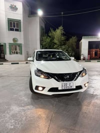 نيسان سنترا • ماشيه ٨٠٠٠ • رقم اربيل