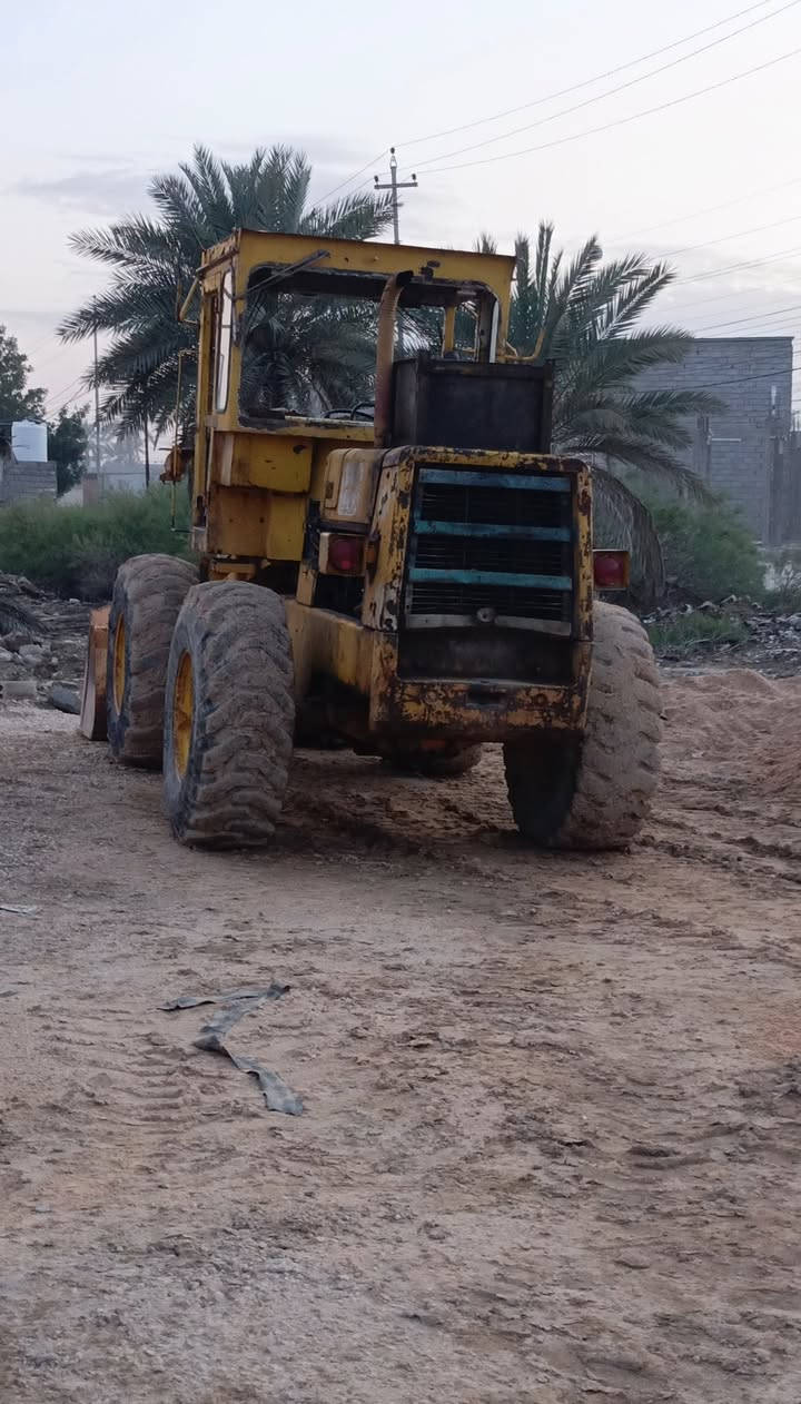 سلام عليكم
شفل كوماتسو حجم 60 محرك مالت 70 عادي
 وكير مالت 70مديل 1993 للاستفسار 

‏‪***********‬‏
‏‪***********‬‏
