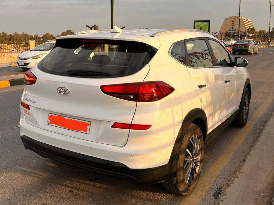 تكسون موديل 2020 للبيع 
بدون صبغ ( كفالة عامة)
ماشي 98 الف    
كوري 
بصمه 
كشنات كهربائي
تايرات جدد
دوشمة جديد جلد
تحكمات 
ثلاث وضعيات قيادة
حساسات امامي خلفي
اشاير بل مري
كير محرك شرط
رقم اربيل مسطرة 
سنوية جديدة هزة قبل شهرين انتهت
السيارة باسمي وشرط التحويل  ثاني يوم.
السعر 215 وبيها مجال قليل
موصل - حي فلسطين
للتواصل  *********** موصل, نينوى
