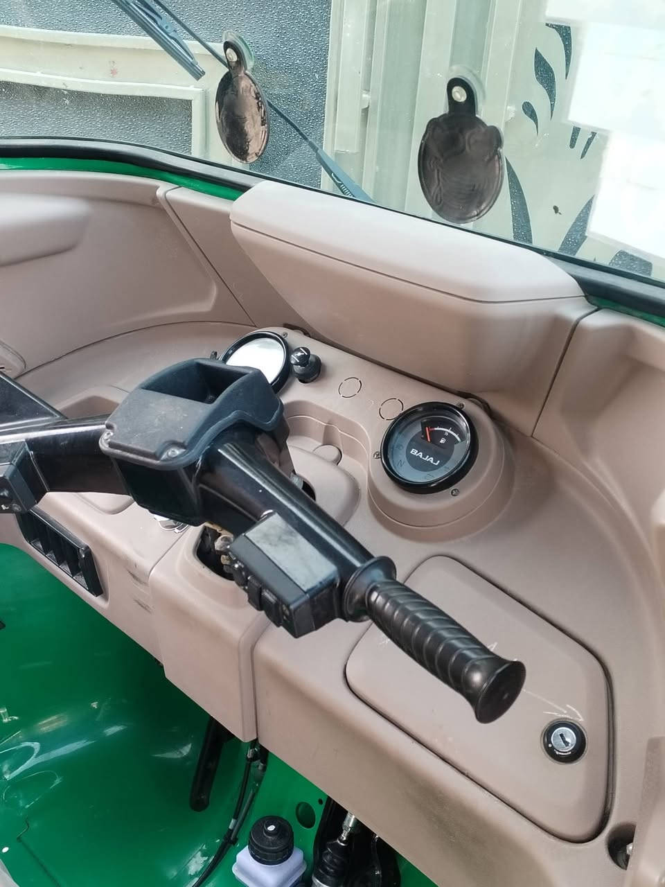 سلام عليكم تكتك للبيع موديل 22رقم بغداد مضلع تكتك كفاله  عامه مكاني بغداد قضاء المحموديه *********** //***********
