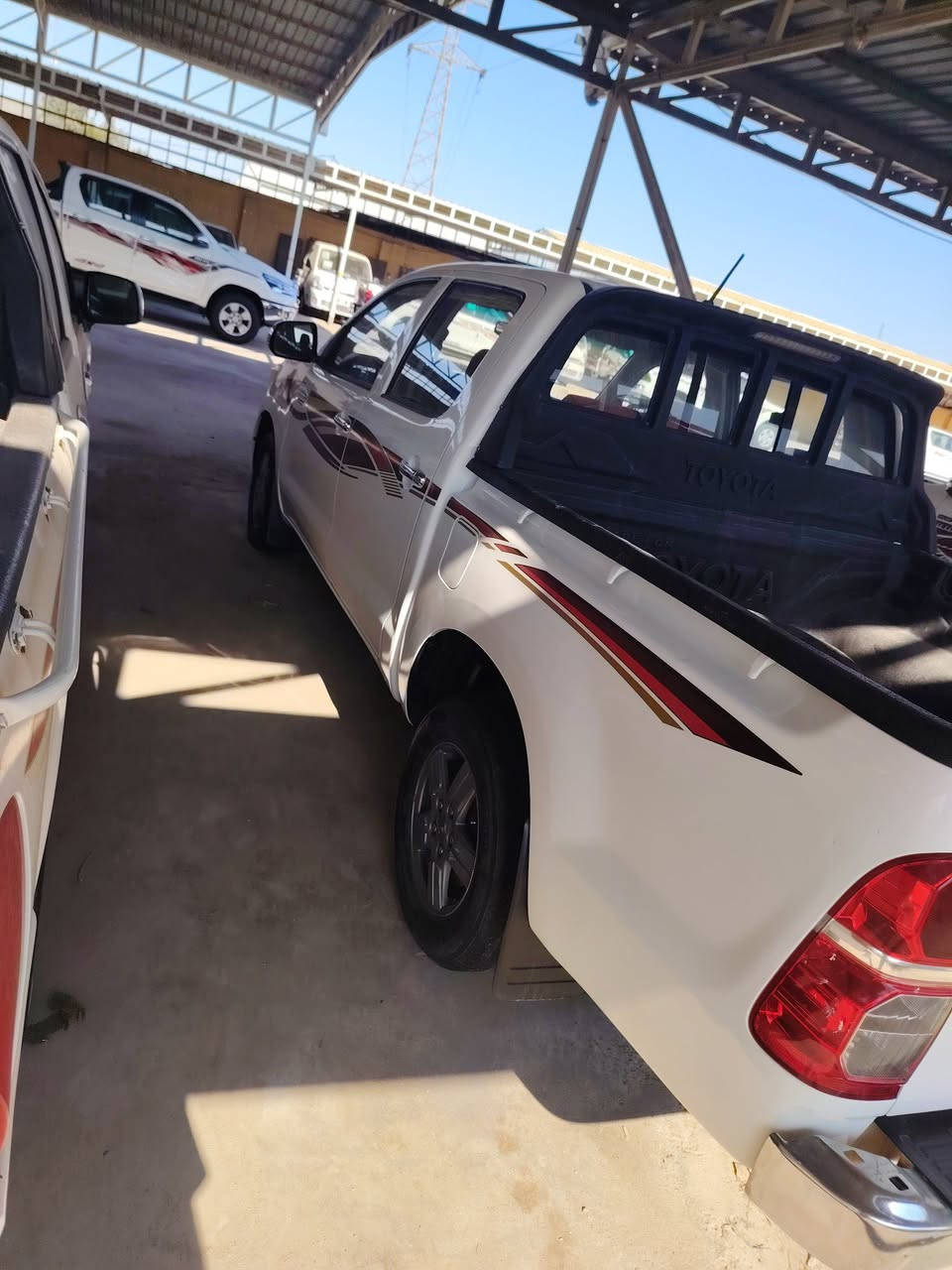 هايلوكس ٢٠١٤
كير عادي
كفاله عامه
شاصي ١٢
رقم اربيل الدولي
سنويه مجدده لل٢٠٣٠
تحويل وكاله
المكان واسط الزبيديه 
السعر خاص او اتصال 
***********
