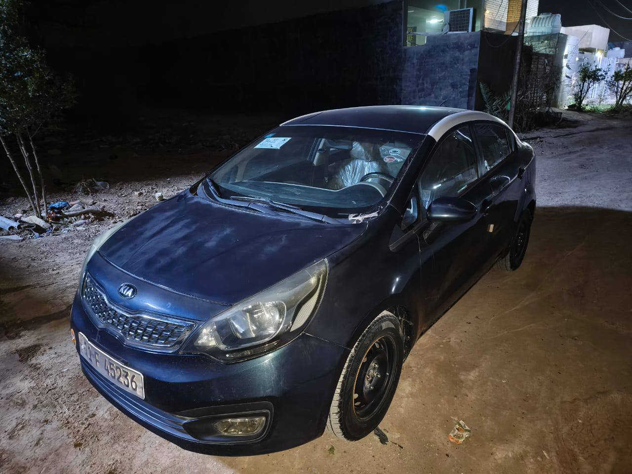 السلام عليكم
كيا ريو 2017 خليجي محرك 1.6 ماشية 183الف تحكم ستيرن شاشة السياره نضيفة مكفولة رقم بغداد انكليزي  تحويل ثاني يوم سعر 96 وبيه مجال مكان بغداد الاستفسار رقم *********** اذا اكو مراوس بكوري عادي
