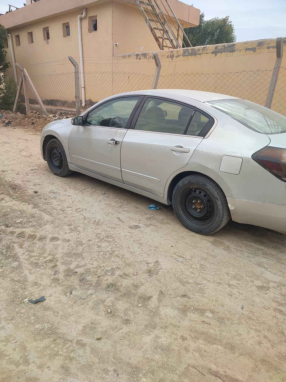 نيسان ألتيما 2008 – للبيع
🔹 المحرك: 2.5
🔹 القير: CVT
🔹 السيارة خليجي
🔹 اللون: (سلفر)
🔹 الحالة: تشغيل يومي
🔹 الملاحظات: (تبريد كير محرك مشروط / بيه جاملغ امامي صبغ بدون دواخل وبيه جراد قليل)
السيارة نظيفة نسبةً لعمرها، ما محتاجة شي أساسي، تصلح للاستخدام اليومي.
💰 السعر: (٦٥)
📍 المكان: (الديوانية/غماس)
📞 الاتصال: (***********)
