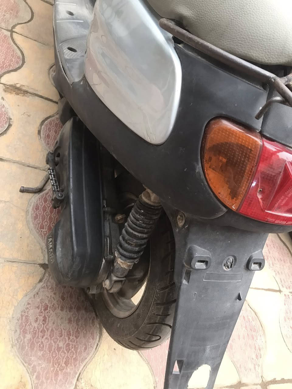 دراجة منغولي للبيع نكره سلف شاصي مكفول مجفته تجفيت درجه اولا  كل الكهربائيات شغاله مكينه ناعمه وصافيه نقصه فقط السله دراجه جاهزه فقط السله نقص مكان الدراجه حي المعلمين سعره 225 الف وبيه مجال كلش بسيط بعد المعاينه تفاصيل اكثر على الخاص وتدلل


**إذا كنت صاحب هذا الإعلان وتريد حذفه لأي سبب، رجاءا أرسل رسالة إلى الدعم الفني**