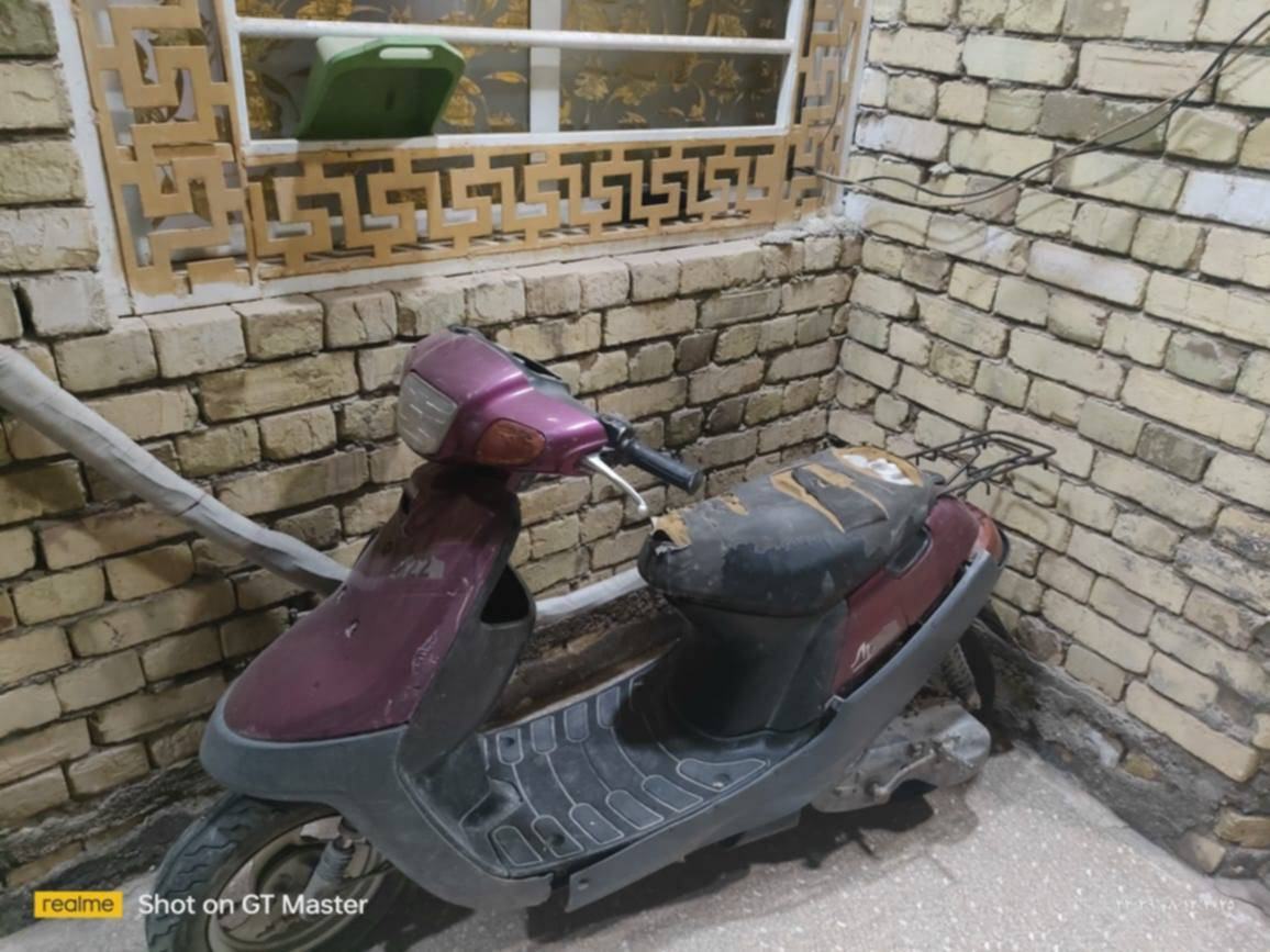 كوم حديد شغاله عوزها بس كابريتر مكفوله عشاير 150 او بيها مجال للشراي ***********
