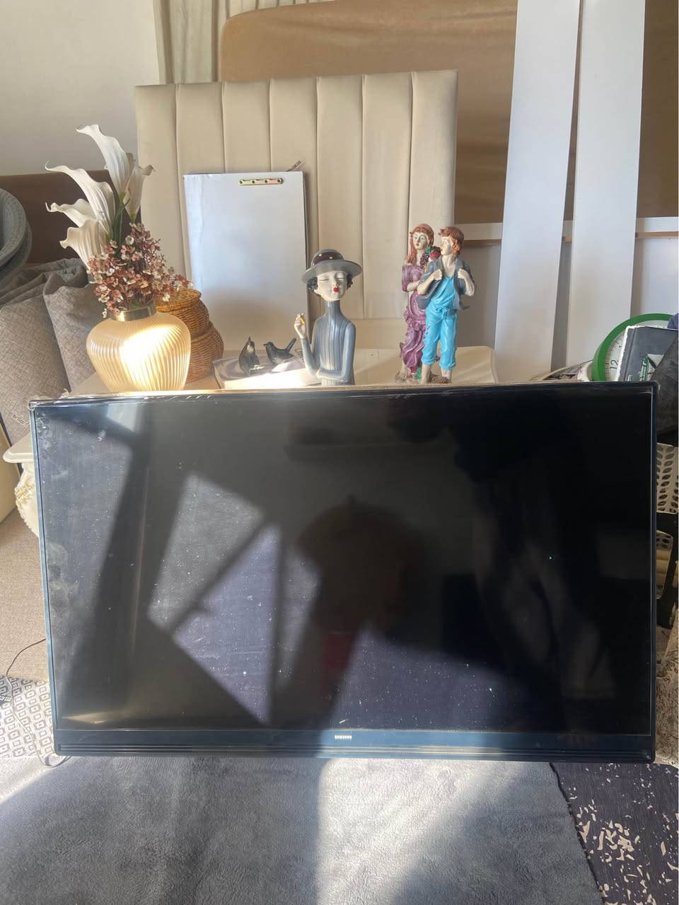 سلام علیکمـــ

ئەم ئەشیانە بۆ فرۆشتن
تەلەفیزۆنەکان (٦)دانەیە
(٣)شاشەی(٤٣LG) کە فول فولن نوێ ناو کارتۆن..
(٢)شاشەی (GENERAL)یەکیان شاشە (٥٠)یە ئەوەی تر شاشە (٤٢)ە..
(١)شاشەی(50 Samsung) وەک لۆک وایە فولە
(٢)پلەی ستێشن (٤)فاتی جۆکەر .
(١) پلەی ستێشن(٤)سلیم جۆکەر.
(٤) Xbox360 ئەوروپین نوێن
(١)Xbox one s یک تێرا بە ئەکاونتەوە دوو دەسکی لەگەلە
پلەی ستێشن دوو پرۆ و ئاسای شەش دەسکی لەگەلە..

تکایە ئەگەر موشتەری نیت سەرم مەهێشنە شوێن هەولێر 
ژ.م(***********) أربيل, العراق
