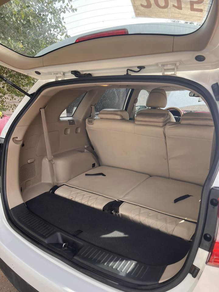 سلام عليكم سورنتو موًديل 2015 سياره كفاله عامه موجود سونار للكشره والمحرك سياره ماشي140  خليجيه سته سلندر سبعه راكب تبريد ثلاث قطع اشاير بالمري موي شفط دوس ترحيب بصمه عدد2 سياره خير من الله  سعرها 197 وبيهامجال حك الجيه المكان واسط زبيديه ***********
