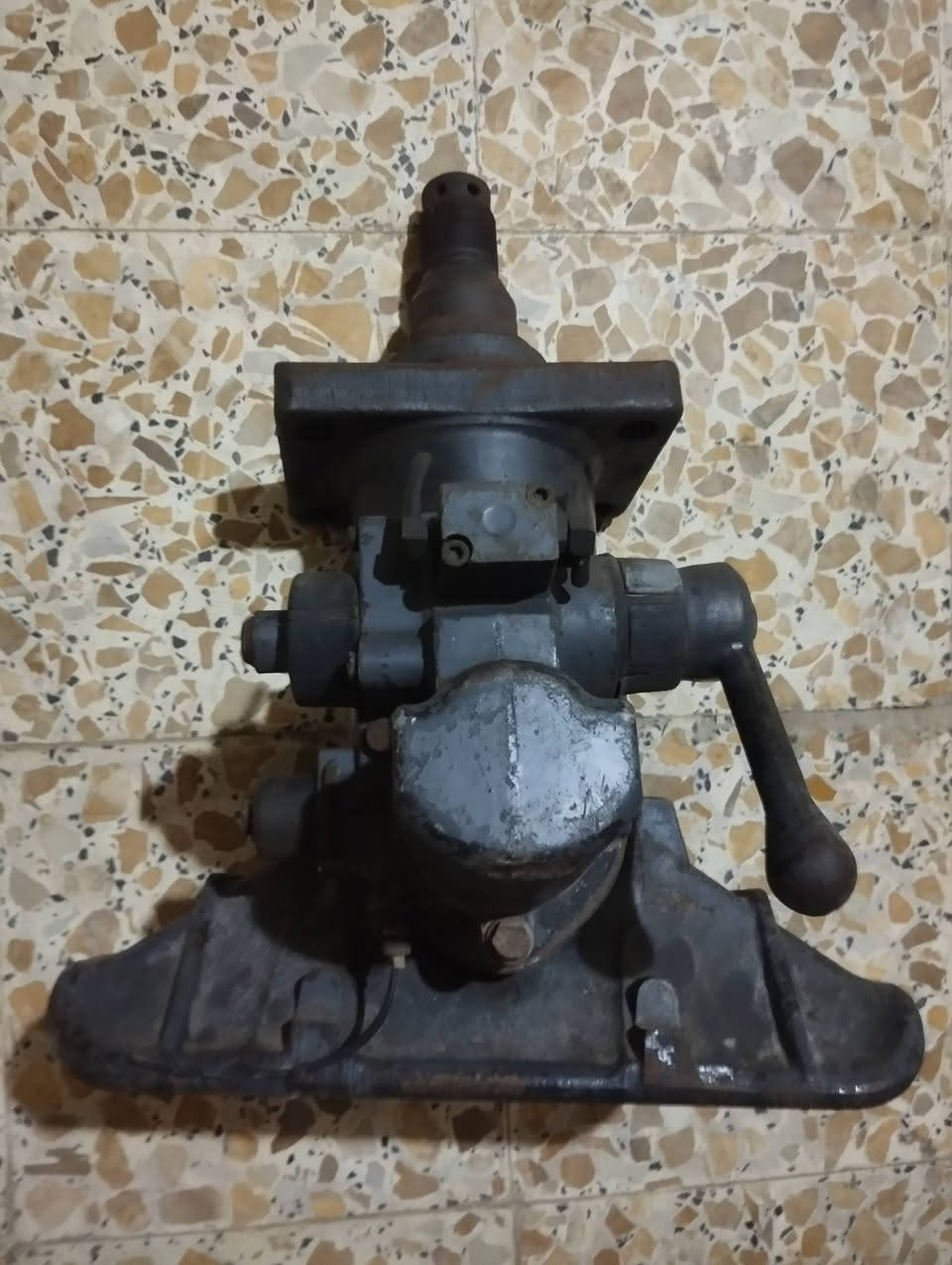 ساحبه للبيع مال كرواتي بدون صمونه السعر 150الف المكان النجف للاتصال على الرقم ***********او.  ***********
