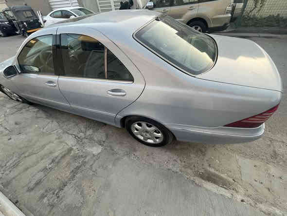 السلام عليكم 
غواصة موديل 99 فول بابا طويل S500 8 سلندر مواصفاتها معروفه صبغ عام جماليه بدون حادث رقم جديد تحويل ثاني يوم مكانها بغداد حي الإعلام *********** السعر 95 وبيها مجال بسيط بيع فقط اعتذر عن المراوس
