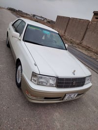 كراون • ٢٠٠٠ • مكينه ٣٠٠٠