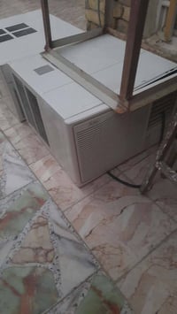 مكيف • نضيف • الانوار