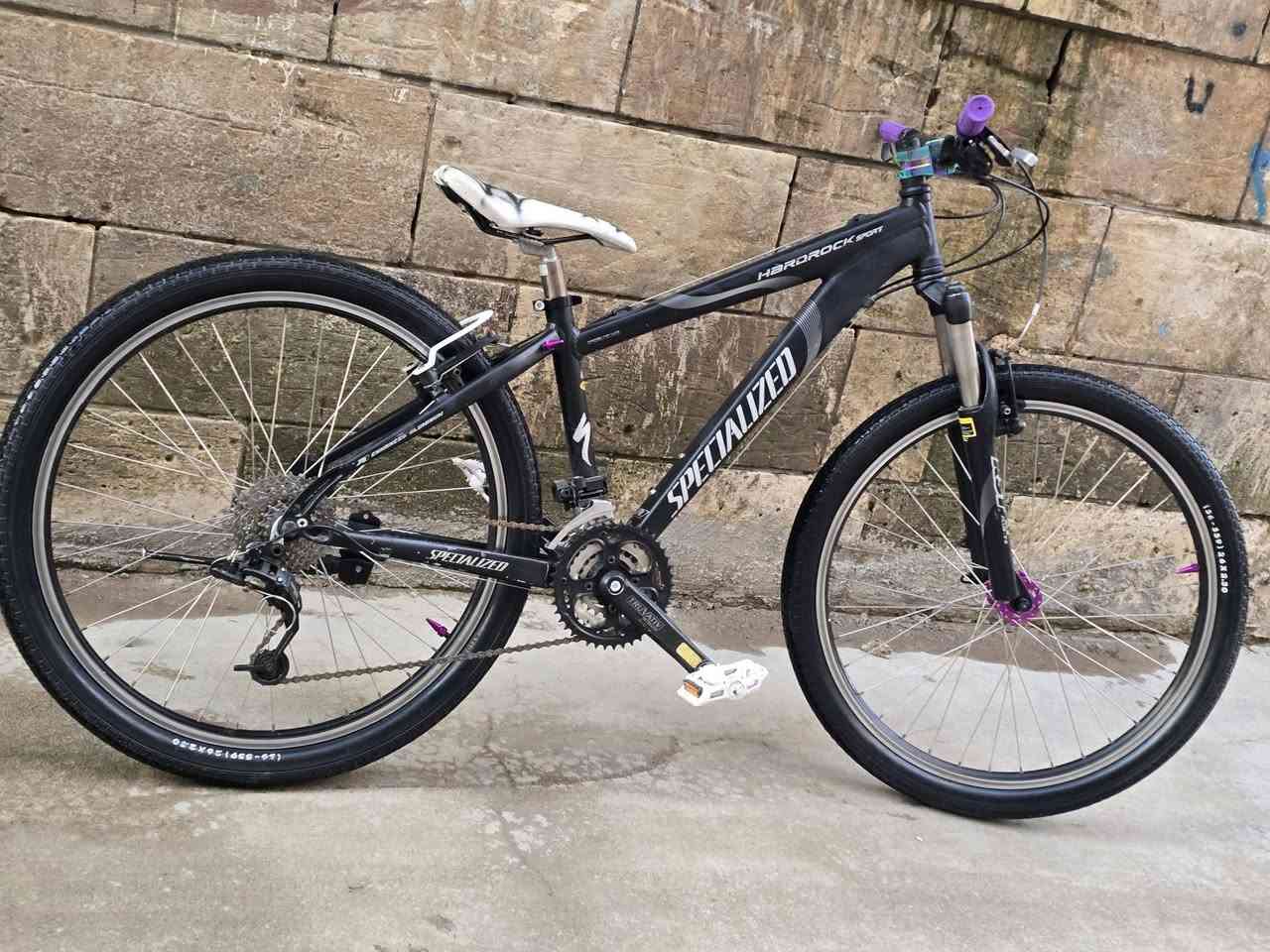 سلام عليكم 
دراجة ماركة سبيشل زد صاعقة 
 سناب اسعراضي قياس 26
دراجة المنيوم وستيرن كاربون
دبل ماركة RST
بطيخات ماركة tanke طرب
ركبة سبع الوان Hasns 
سعر 280الف عنوان موصل جانب الايمن 
متوفر توصيل لجميع المحافظات 
***********
