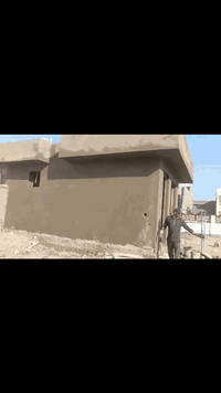 سلام عليكم خلفه لبخ جص اسمنت متر يوميه للتصال عل رقم ***********
