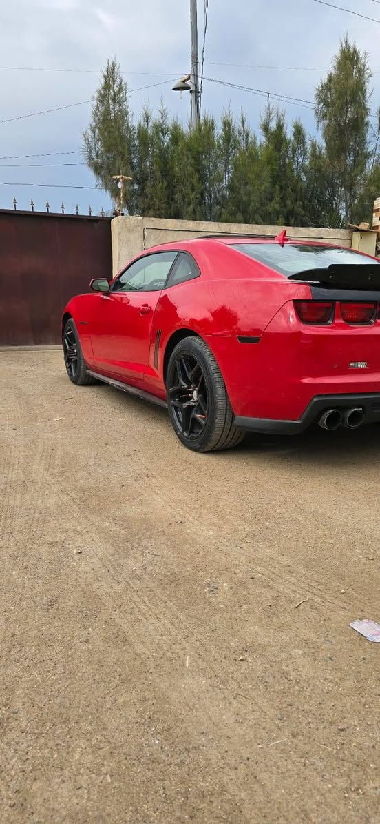 السلام عليكم كمارو ١٣ فول موصفات محدثة ١٨ محرك كير مكفول تخم تاير جديد صبغ بيه قطع ابيع حزام بدون دواخل السعر ٩٥ وبيه مجال *********** اتصال واتس مكان بغداد
