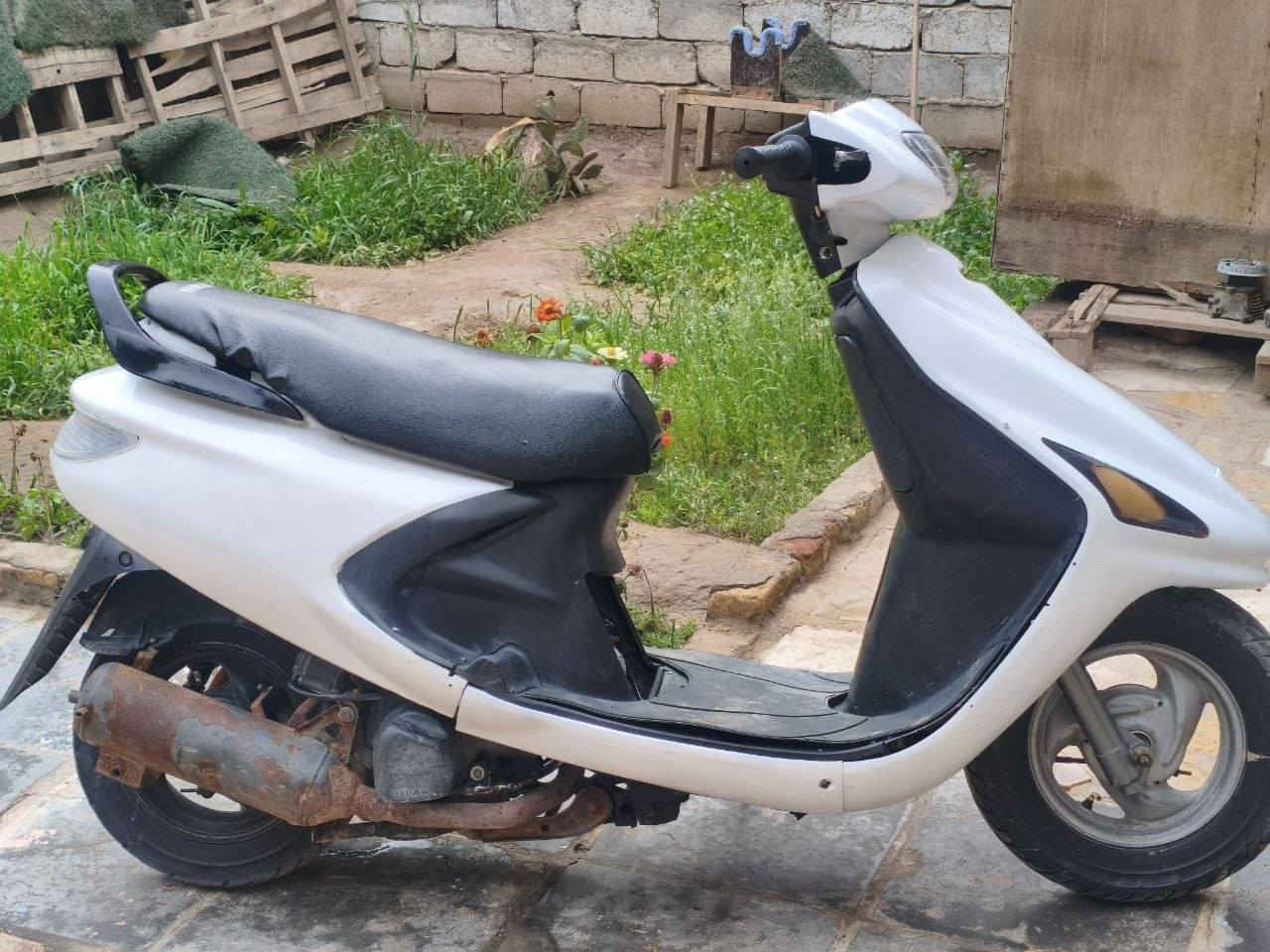 فراشه للبيع كلشي شغال مفتوحه مَـرّھٌ وحده السعر 350 وبيه مجال /***********
