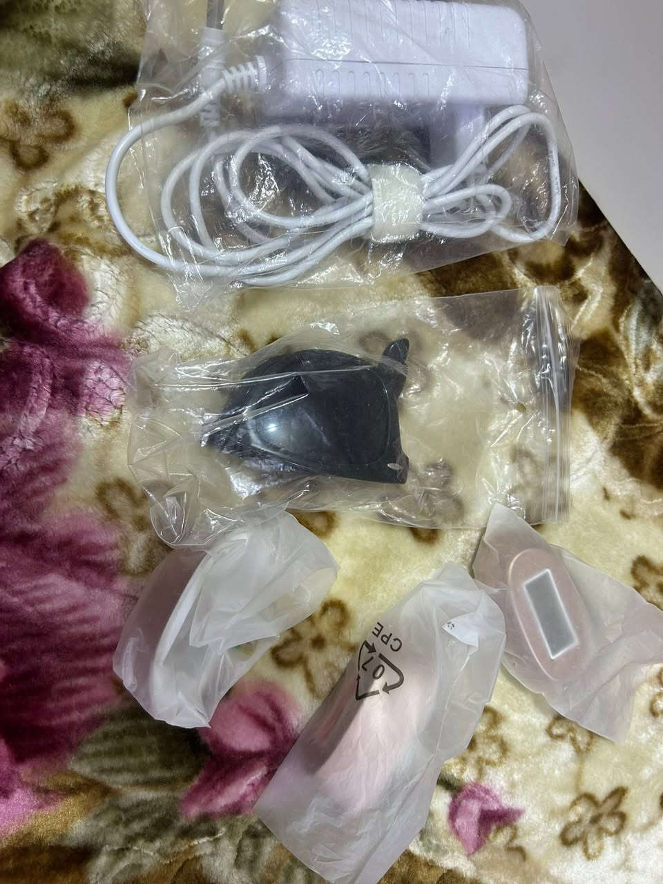 ✨🤍 للبيع جهاز إزالة الشعر بالليزر المنزلي (IPL) 🤍✨
جهاز ليزر منزلي بحالة ممتازة جدًا، استخدام خفيف ونظيف، يوفر عليج وقت وفلوس جلسات الليزر بالمراكز.

✅ يحتوي على 5 درجات طاقة
✅ مروحة تبريد مدمجة لراحة أكبر أثناء الاستخدام
✅ عدد ومضات كبير جدًا
✅ مناسب للجسم والوجه
✅ سهل وآمن للاستعمال المنزلي
✅ شغال 100% وما بي أي مشاكل
✅ مع الرؤوس الخاصة بالمناطق المختلفة

💖 فرصة ممتازة للحصول على جهاز بحالة ممتازة وبسعر أقل من سعره الأصلي بكثير.

📩 للجادات فقط، التواصل خاص.

🌷 البيع بسبب عدم الحاجة إليه، والجهاز جاهز للتجربة والمعاينة. �


**إذا كنت صاحب هذا الإعلان وتريد حذفه لأي سبب، رجاءا أرسل رسالة إلى الدعم الفني**
