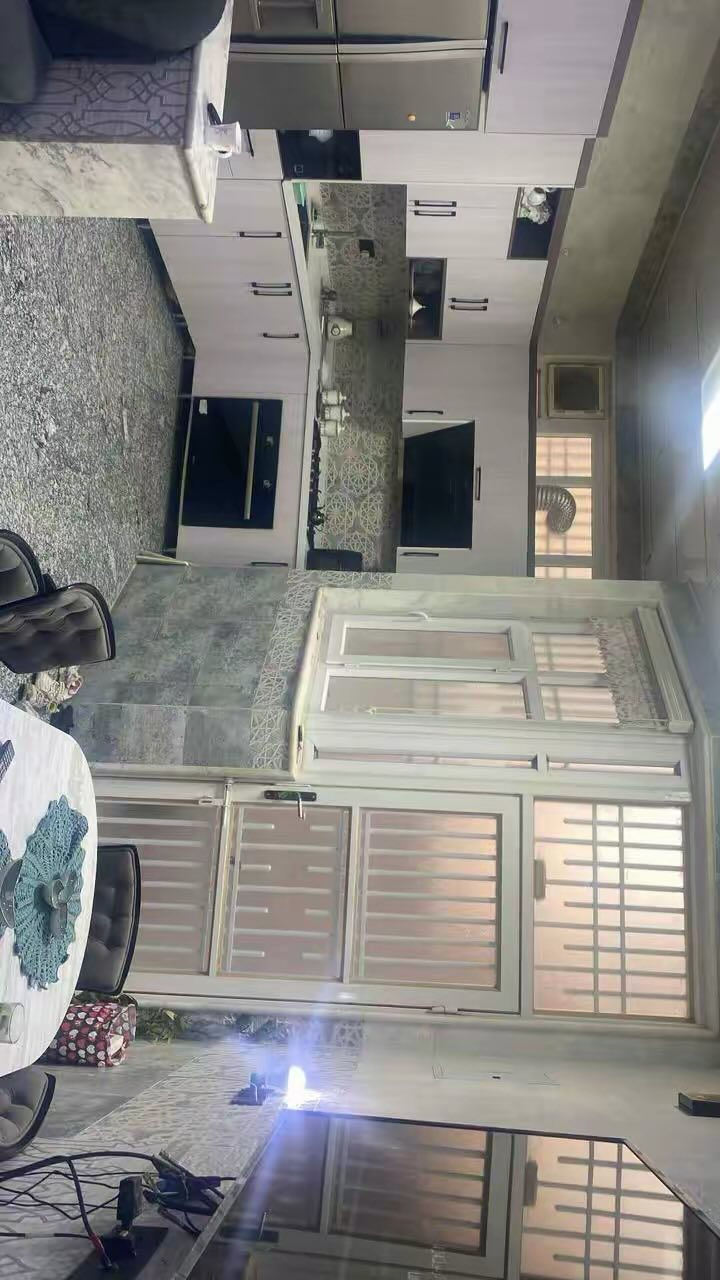 🏠بيت للبيع المساحه 100م واجهه 10م في نزال 
العنوان 📍كربلاء البوبيات عامود 21خدمات كامله 
للاستفسار📞 ***********متوفر واتساب
