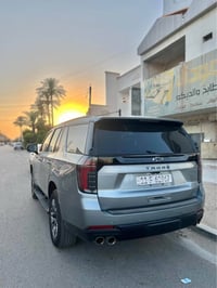 تاهو 2025 فئة z71  وارد امريكي طخة بالدعامية الامامية مبدلة بلاد كشن ج...