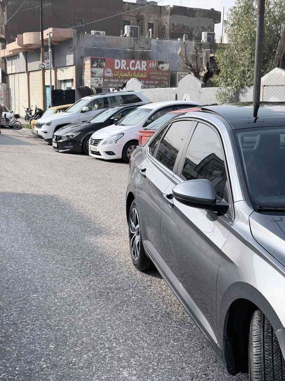 للبيع فقط
VW JETTAبلص SE 2025 
فولكسواكن جيتا 2025 
سياره مخرجه من الكمرك هزه قبل يومين مسويها 
السياره كلش نضيفه وما بيها اي نقص أرضيات اسبير عده كلهم موجودين وتصليح درجه أولى ع إيدي مصلحها ب موصل 
⚙️ محرك 4 سلندر 1.5L توربو

الحالة -الضرر _ ( جاملغ وبوند  )
▫️بانوراما 
▫️تبريد لمس 
▫️شاشه كبيره 
▫️بصمه + تشغيل عن بعد 
▫️كشن جلد كهرب وكشن هيتر 
▫️ويل ١٧ 
◽نظام دخول ذكي
◽كشنات تدفئة
◽نظام تحذير مغادرة المسار 
◽نظام محافظة ع المسار 
◽نظام نقطة عمياء 
◽نظام تنبيه حركة المرور الخلفية 
◽فرملة طوارئ تلقائية 

ماشية 8 الف mi فقط ✅
رقم كاتي تترقم شمالي مخرجه من الكمرك هزه جديده 

مكان السيارة العنوان موصل
السعر١٣٥ ومجال 
***********واتس

