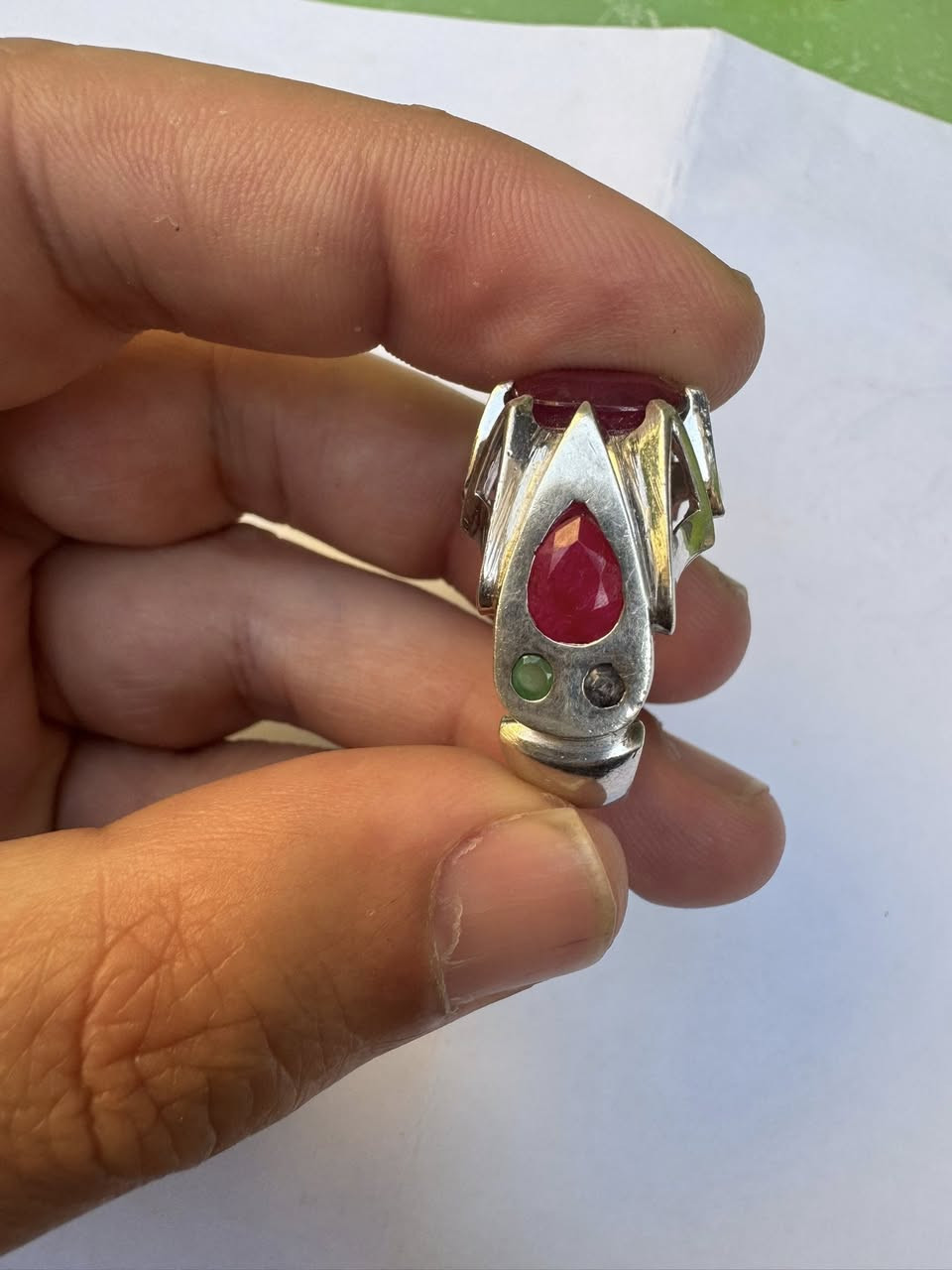 سلام عليكم ياقوت افريقي طبيعي مطعم بلزمرد ولياقوت صياغه ثقيله للبيع السعر 150 الف مكاني بغداد


**إذا كنت صاحب هذا الإعلان وتريد حذفه لأي سبب، رجاءا أرسل رسالة إلى الدعم الفني**