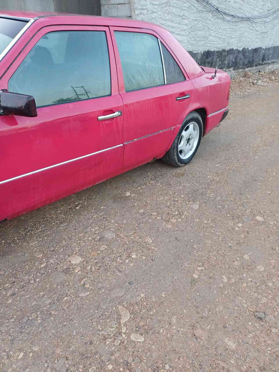 السلام عليكم ورحمه الله من رخصه الادمن مارسدس دب موديل ٨٧ رقم دولي سنويه لل٢٩ شرط التحويل مكينه وكير بطه ثنين ونص مكفوله مكين وكير صدر نظيف تخم تاير نظيف غرفه نظيفه سعر٣٦ وبه مجال بصيط الاتصال *********** و***********مكان السياره ديالى بلدروز
