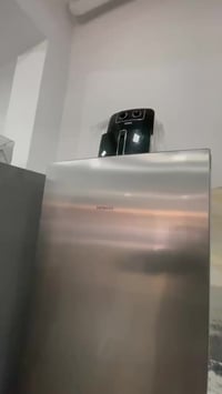 ثلاجة • للبيع