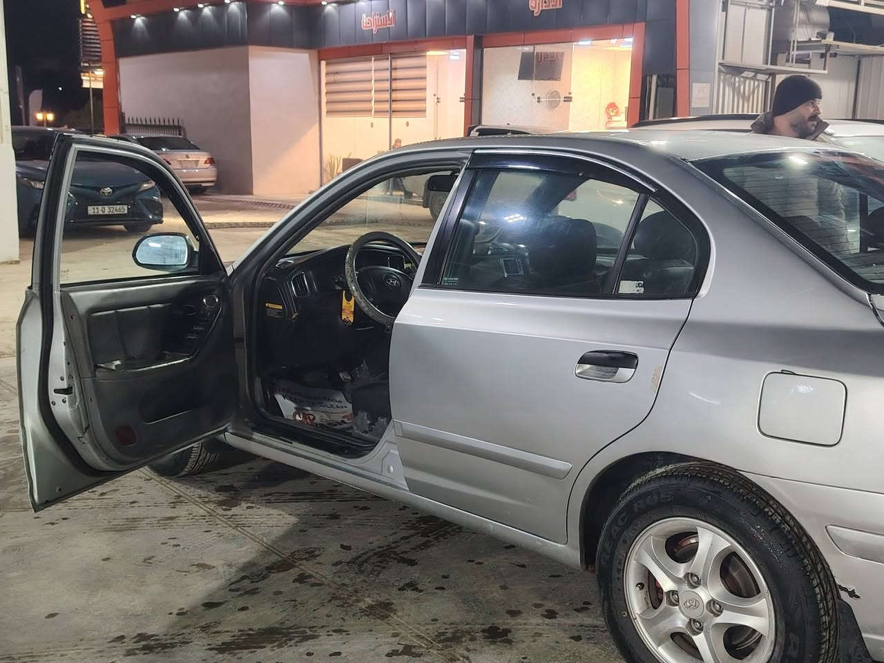 السلام عليكم
النترا 2005 مصبوغة عام بدون حادث. مكينة 2000
صور قبل الصبغ موجودة بسبب الجراد 

رقم بغداد جاهزه مجهزه

فتحة كروز سرعة 

هزه وسنويه  لل28

بأسمي 

عنوان ديالى بعقوبه تقاطع القدس

السعر 75 قابل للتفاوض

***********
