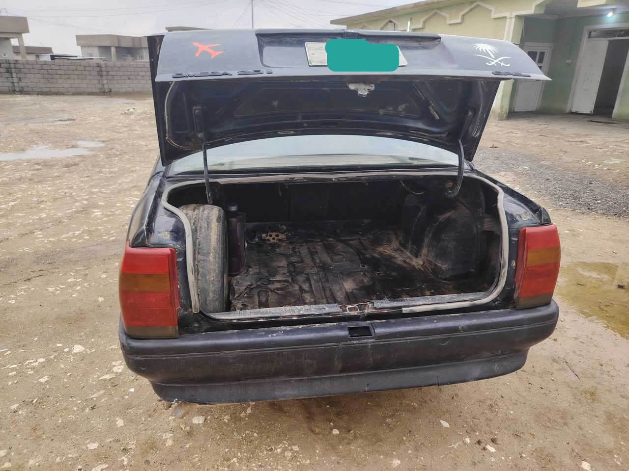 اوميكا حجم 20.موديل 1991.كير. محرك اكسل شرط. تواير اربعه نضاف سبير شغال باتري جديد . رقم نينوئ اخضر شرط الوكاله والتحويل. كابون بانزين بيها يحتاج تفعيل. بدون ضربه او معجون.
رقم الهاتف /*********** واتساب نفس الرقم.
