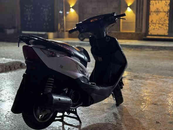 سلام عليكم دراجة ثعلب دراجة تتعب تكول جديدة رمبة  السعر 600 وبيها محال 
العنوان بغداد  حي اور (***********)
