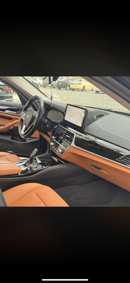 السلام عليكم
Bmw/520,2018للبيع اومراوس حسب القناعه بيه تلث قطع كلير وضربه صغيره بخشم البنيد مصلحا
بي ام دبليو موديل (2018 )
مكينه ٤ سلندرتوين تيربو مكفوله كير ومحرك وصبغ وباردومسويله سيرفس كامل السياره خليجيه ياباني اصلي وكلها عربي من شاشه الدشبول لشاشه الاعطال 
داخل جلد قرميدي بلادي ونظيف كلش 
كشن كامل كهربائي ميموري
وستيرن كهرباء وخزن
شاشه جبيره وماوس تحكم بالشاشه و وسائط ومعلومات السياره 
بصمه وحساسات امامي خلفي بلادي وشغال لايت زنون وعدسات متحركه اصل ترحيب مري ويدات البوب داخل الاناره كلها led بلادي السياره بيها led ابواب ودشبول متغير الالوان بلادي 
كروز سرعه وتحكم ستيرن اوتو ستوب هندبريك دكمه واوتو هولد تبريد ٣ قطع وكله لمس وشاشه ٣ وضعيات قياده نورما وسبورت وكومفورت صندوك كهرباء وبرده الصندوك كهرباء 
بيها بعد مواصفات والسياره نظيفه كلش وع الفحص 
رقم شمالي جديد بأسمي تحويل او وكاله
السياره
رقم صاحب السيارة الاستفسار ‏‪***********‬‏
