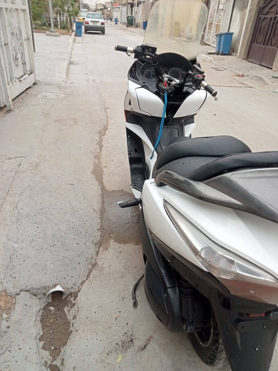 سلام عليكم دراجه سلفر جيتي مكينه ما مفتوحه دراجه خير من الله شلعه ومعدل حلوه دراجه كلهه شغاله كهربائيات  كله شغاله ما ناقصهه شي درجه مكان دراجه بغداد العبيدي سعر  ب 15 الرقم ***********
