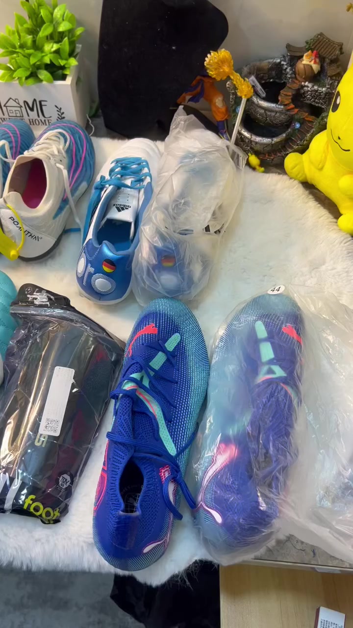 مجموعه. احذيه الي يخدمنه يراسلني. بس واحد بيهم 39
البقيه 44
القطعه ع 15
***********
