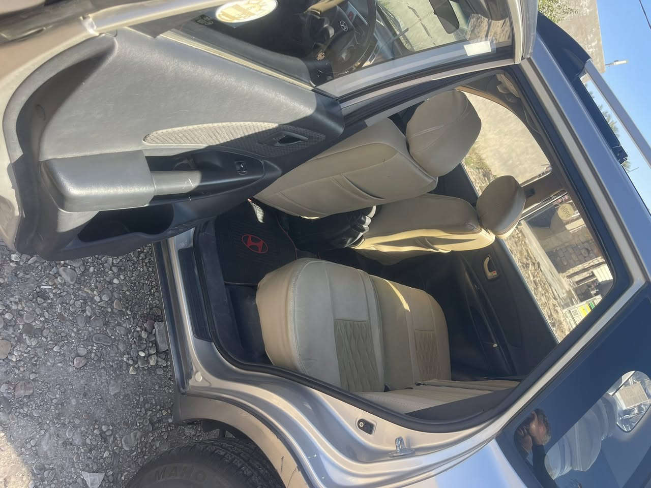 توسان خليجي موديل ٢٠٠٩ للبيع او مراوس
كير محرك تبريد كولة شغال تخم تاير ضربتهة جاملغ ايسر لا لغد ولا شاصي كولة تمام كهربائيات كلهة شغالة بيهة صبغ ثلاث قطع اثر شخوط محرك ٢٠٠٠ دوش لتواصل *********** السعر ٩٥ وبيهة مجال رقم بغداد العنوان ابو غريب الحمدانية الاولى
