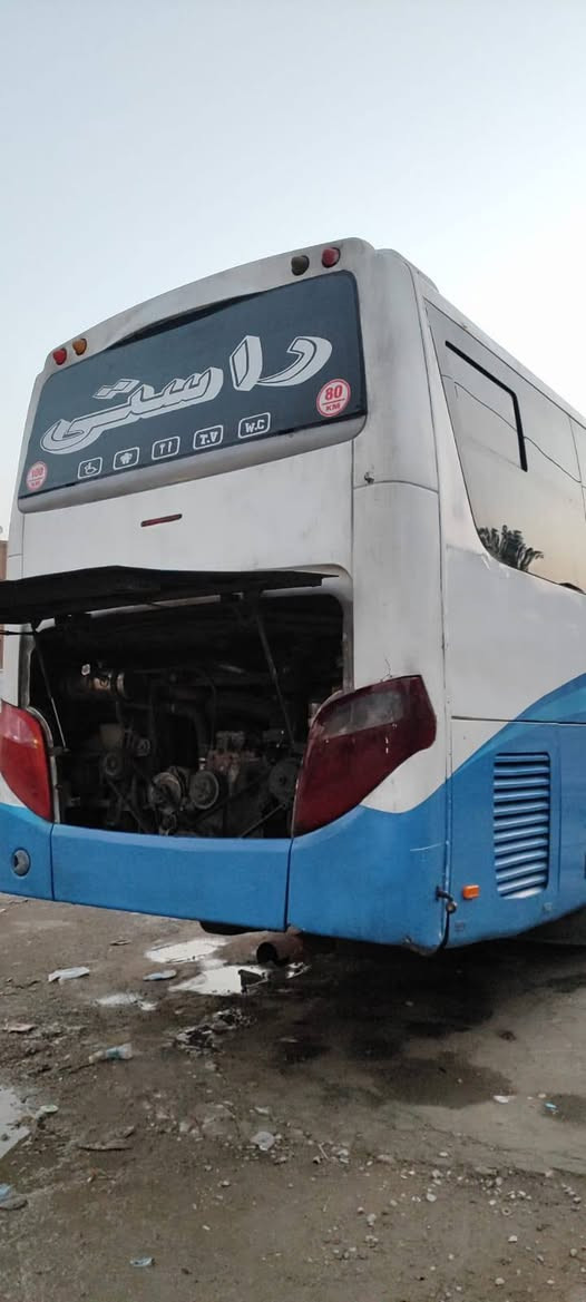 باص صيني موديل2009نضيف محرك كمنز جديد نضيف داخل خارج كهربائي شغال معمر جديد ماكو لا صرف ولا تبخير تبريد شغال للإستفسار الاتصال علا رقم او واتساب***********
