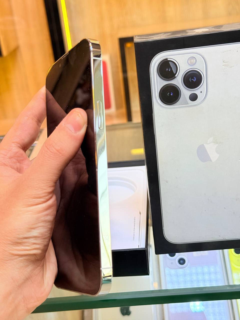 🛑🛑 تحديث الاسعار 🛑🛑
ايفون 13 ابروماكس ذاكره 512 ركز ذاكره 512 بطاريه 86 لون مميز فول نضافه وتر بروف عل حاسبه كله نورمل وبي ضمان 5 ايام فحص واستخدام  بي رساله قطعه اصليه من ابل نموذج M الاصلي  مكاني بغداد البياع شارع 13 مركز الريس للموبايل 
السعر610 الف 
***********

