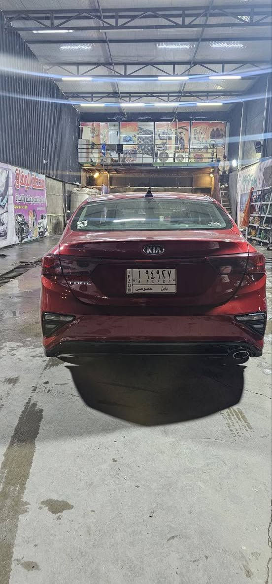 السلام عليكم   🇮🇶🇮🇶
كيا فورتي 2019 وارد امريكي 🇱🇷🇱🇷
محرك 2000 دوش 

الون ماروني مميز 🆗⚫️

المواصفات نص فول   🆕

تحكم ستيرن فول ✔️

شاشه حجم كبير  سمارت  🔲
قيادة ذاتيه 🔜
اوتو ستوب 🚦
تبريد شاشه بينانو 
وباقي مواصفات الفورتي المعروفه
كشنات  جلد مغلفه من عمان عند الاستيراد 

حادثهه باب خلفي جهه السايق وربع الجاملغ الخلفي فقط مال امريكا 
بالعراق مابيها اي حادث 

السياره ع ايدي من الاستيراد ب٢٠٢٠ لحد الان يعني كولشي ع ايدي  جانت ماشيه ١٤٥٠ ميل 
وحاليا ٥٤ الف ميل 

بانزين اديرلها فقط محسن ودهن مكينه رافينول حصرا الاصلي   

رقم بابل ألماني  سنويه ساقطه قبل شهرين  

ايرباك فقط مال برده 👆🏻👆🏻👆🏻

كير مكينه تبريد  مكفولات وصيانه كامله عليها من فيت بم بلكات مجاول بخاخات 
تخم تاير جديد وحداديه جديده 

السيارة ليبل واحد بدون تبديل اي قطعه فقط الباب الخلفي مال ضربتها من امريكا مبدل ومصبوغ 
باقي السياره قطعه وحده والبنيد ع كبسه الشركه  
صور الحادث مرفقه بالمنشور مع التقرير كامل  👁‍🗨
تحويل مباشر بأسمي السياره  ثاني يوم  🌐✅
موقع السيارة بابل حله 🇮🇶

السعررر👈🏻👈🏻👈🏻 ١٤٢ ورقه و بيها مجال بسيط 

متواجد فيس  واتس اب ***********

رابط تقرير السياره  https://en.bidfax.info/kia/forte/4145878-kia-forte-fe-lx-lxs-2019-red-20l-vin-3kpf24adxke119844.html
